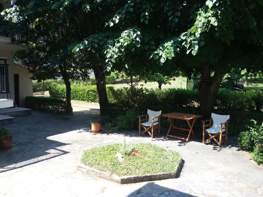 Paparizou Apartments Коккінон-Нерон Екстер'єр фото