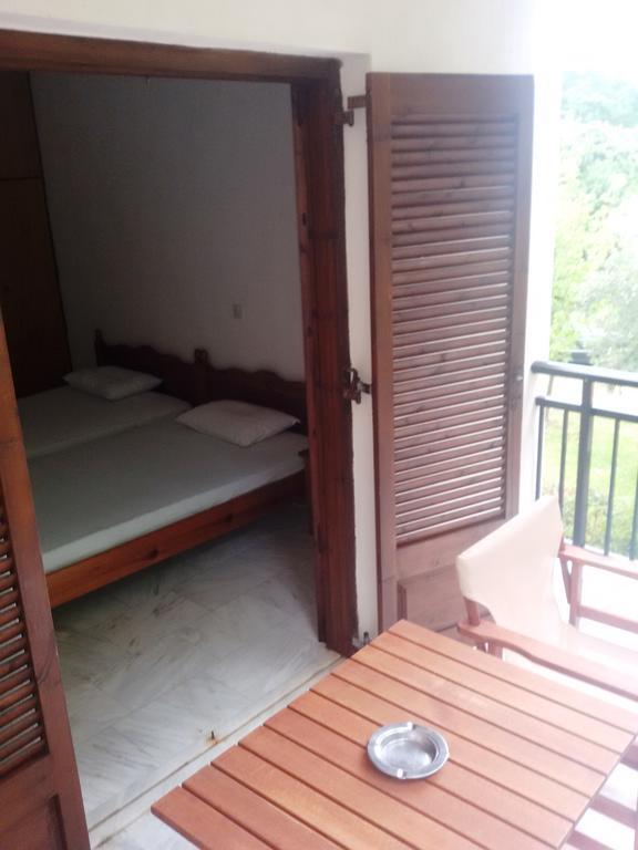 Paparizou Apartments Коккінон-Нерон Екстер'єр фото